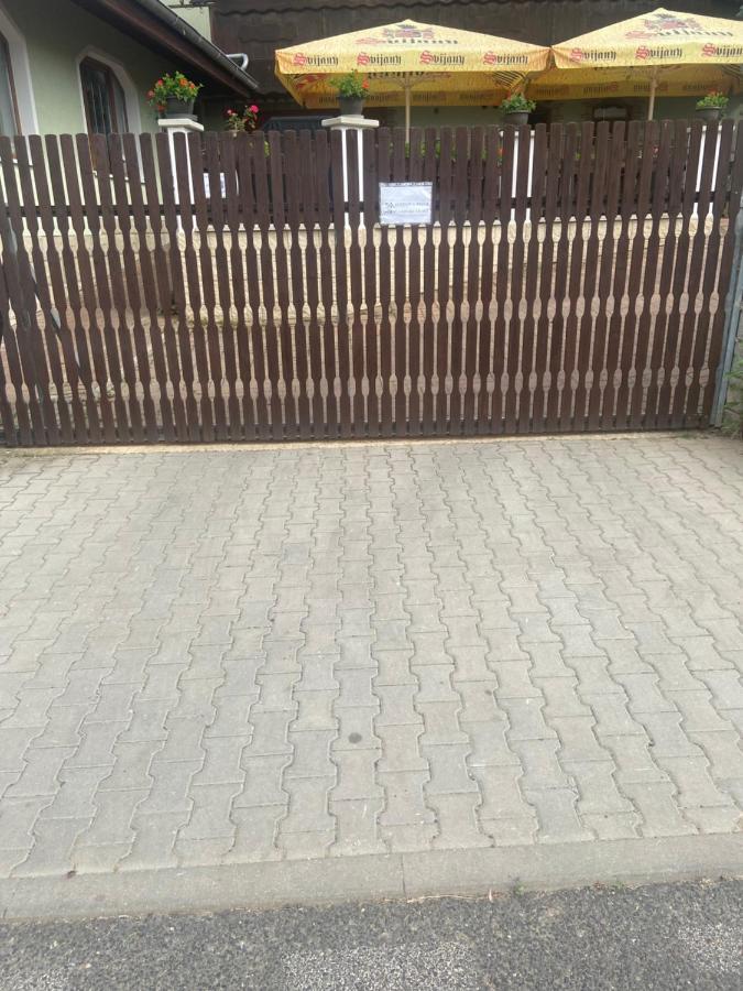 Penzion U Pavla Most Bagian luar foto